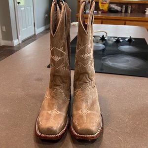 Womens Circle G Boots